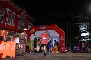 BIB: 4353
                            <button type="button" onclick="openModal(26258265)" class="btn btn-primary btn-sm float-right btn-popup" data-toggle="modal" data-target=".modal-high-quality">
                        <i class="fas fa-shopping-cart"></i> Add to Cart
                    </button>
                                            <button type="button" onclick="isThisMe(26258265, true)" class="btn btn-success btn-sm float-right btn-popup btn-isme hidden" data-toggle="tooltip" data-placement="bottom" title="นี่คือรูปของคุณใช่ไหม คลิกที่นี่เพื่อเอาเข้าอัลบั้ม">
                        <i class="fas fa-plus"></i> Add to album
                    </button>
                    <button type="button" onclick="isThisMe(26258265, false)" class="btn btn-warning btn-sm float-right btn-popup btn-isnotme hidden">
                        <i class="fas fa-ban"></i> Remove from album
                    </button>